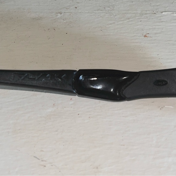 Men’s or unisex Oakley sunglasses model Flak Jacket - Picture 8 of 16